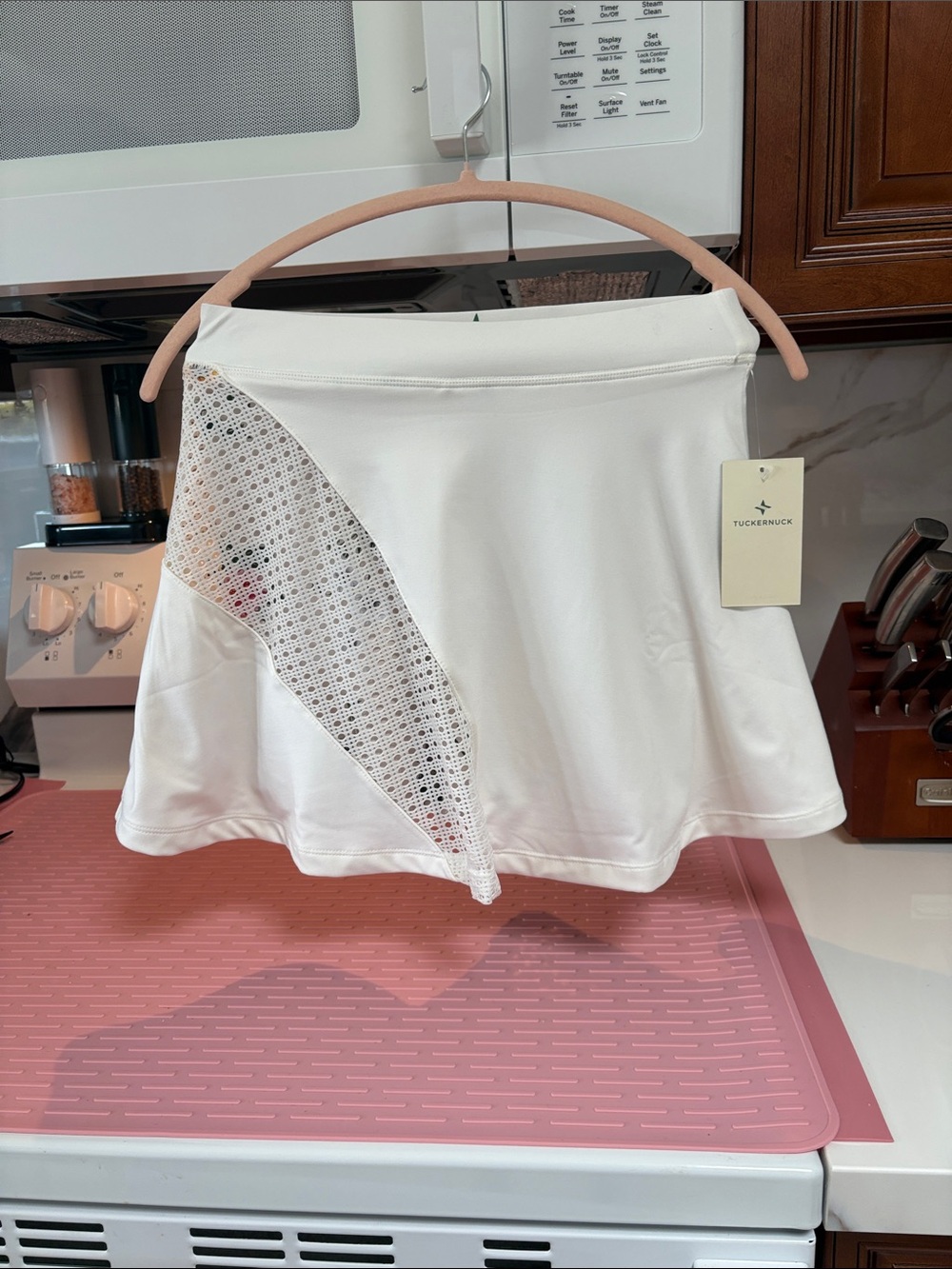 TUCKERNUCK WHITE/TAN FLOWER PRINT SKORT XS NWT
